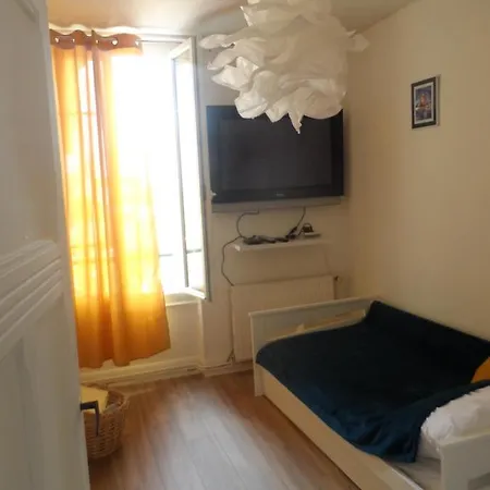 Apartment Joli Petit Au Coeur Du Pays Bourbonnais Montlucon